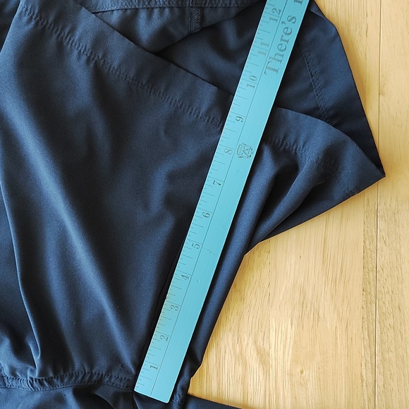 🏔️ Columbia Angus 10" Cargo Shorts. Size 42. - Picture 2 of 16